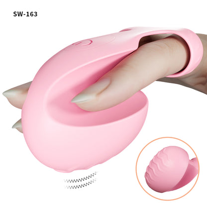 二本指で絡み合う遊び指で新しい体験し、家での自慰し、カップルの前戯が一度に解放され。